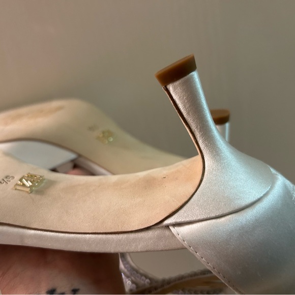 Badgley Mischka Lilibeth Dual Strapped Kitten Keel. Brand New with Box - Picture 3 of 6